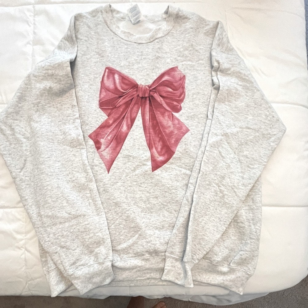 Gray Sweatshirt with Pink Bow. Size XL